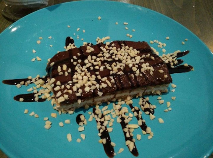 photo of La Oveja Negra taberna vegana. Tarta de chocolate shared by @raquelvegan on  29 Feb 2020 - review
