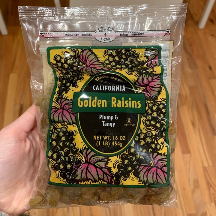 photo of Trader Joe's Golden Raisins shared by @newlyvegan on  15 Mar 2021 - review
