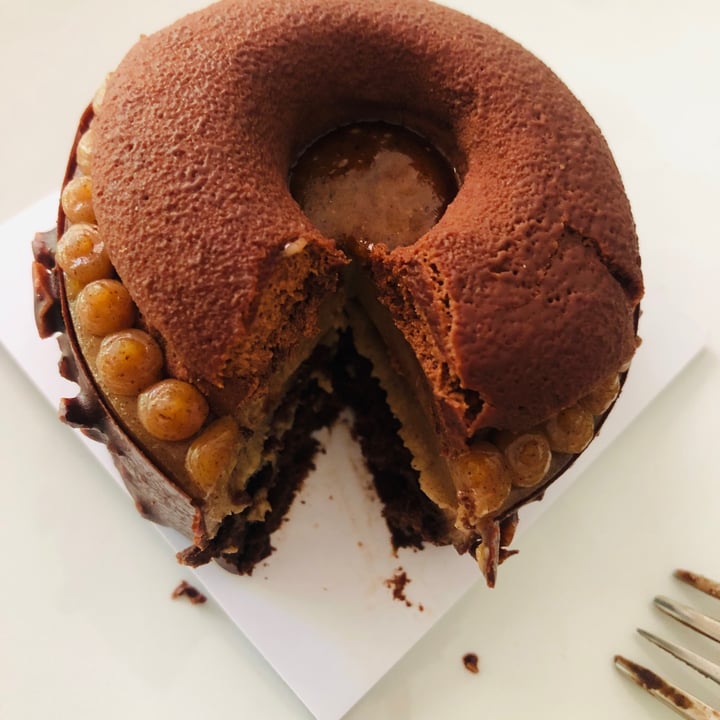 review photo of Pure Boutique Chocolate Hazelnut Praline Cake shared by @paolaskaff on 16 Mar 2022 - review