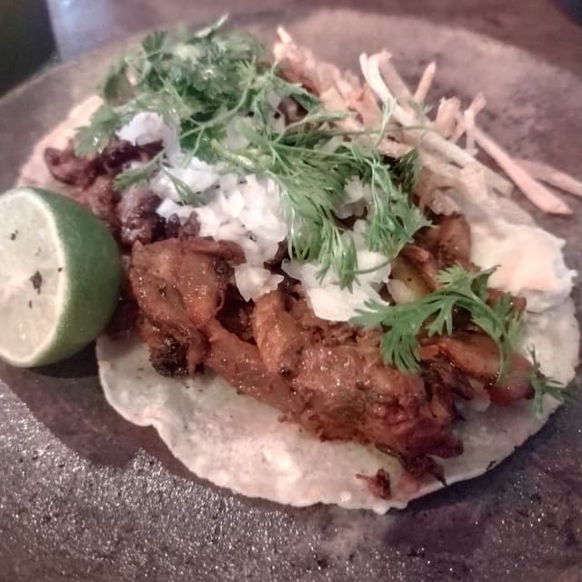 菜肴“Tacos Al Pastor”的照片