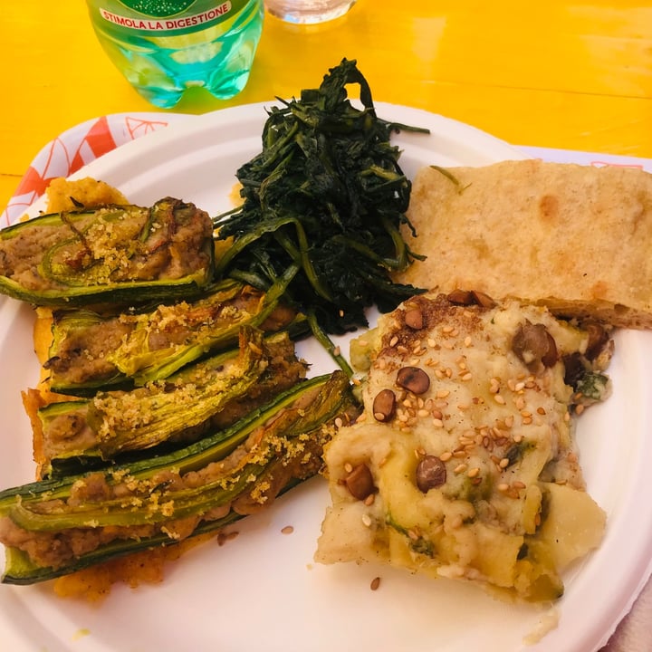 photo of Col Cavolo - Vegan Bistrot Piatto Misto Menu Pranzo shared by @biancap90 on  27 May 2021 - review