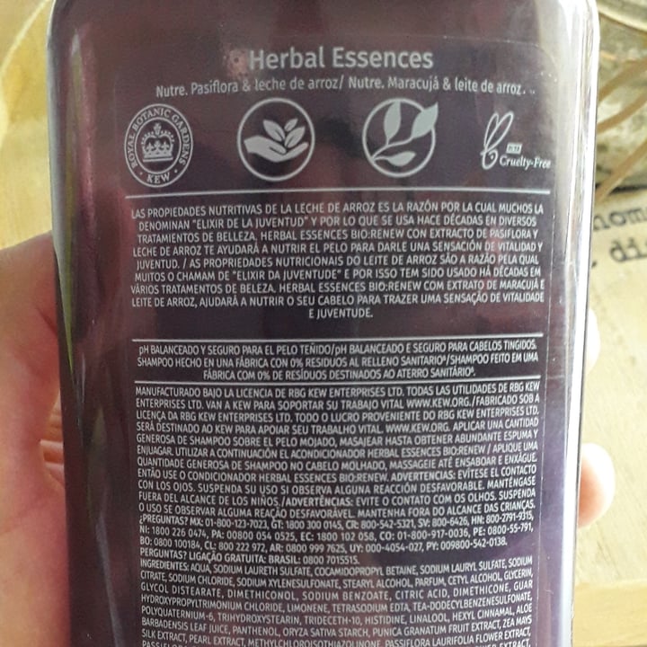 photo of Herbal Essences Shampoo  Passion Flower & Rice Milk shared by @quehaydenuevo on  29 Dec 2021 - review