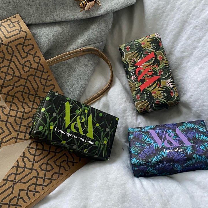 review photo of Victoria and Albert Museum Lavender soap shared by @marijacarter on 02 Mar 2022 - review