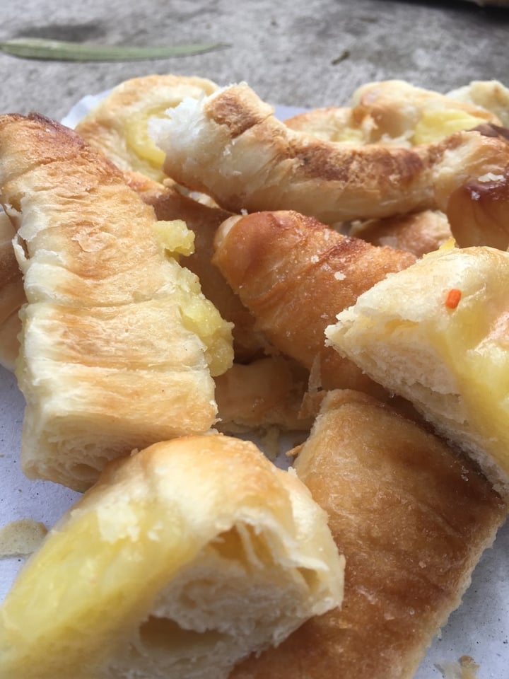 photo of Panaderia Sweet Facturas Con Crema Pastelera Y Membrillo shared by @pltlife56 on  24 Nov 2019 - review