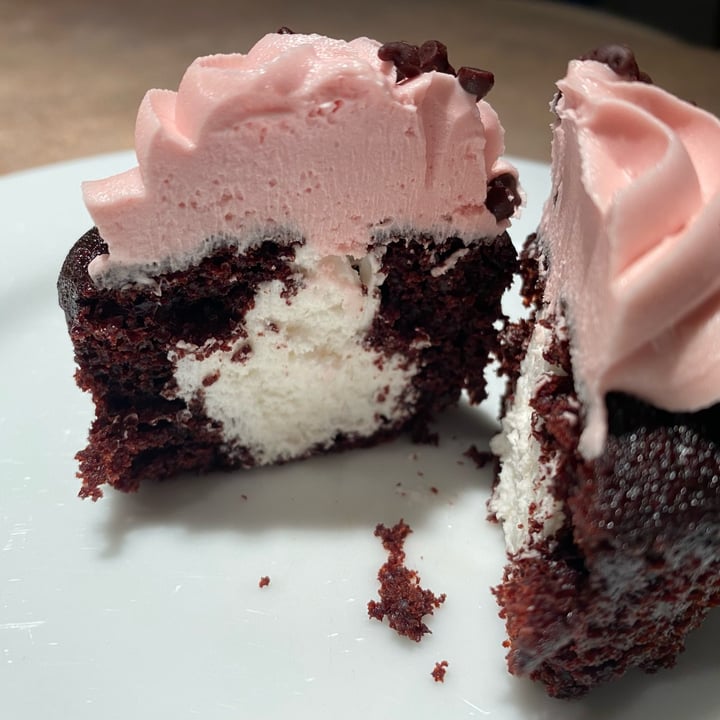 photo of Rubicon Bakers Neapolitan Cupcakes shared by @curvycarbivore on  16 May 2022 - review