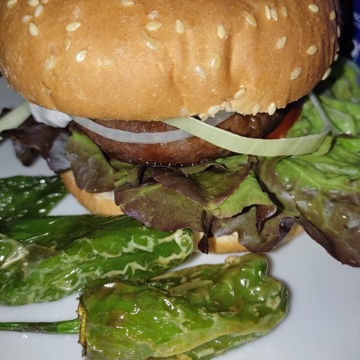 photo of Petit Vegan Heura Burger shared by @jordimarta on  06 Sep 2021 - review