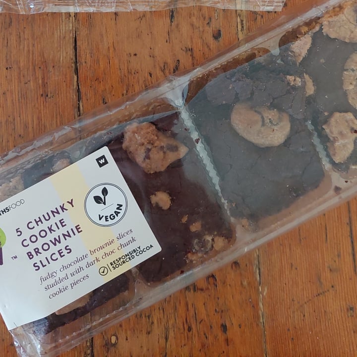 photo of Woolworths Chunky Cookie Brownie Slices shared by @lianapapa on  06 Oct 2021 - review