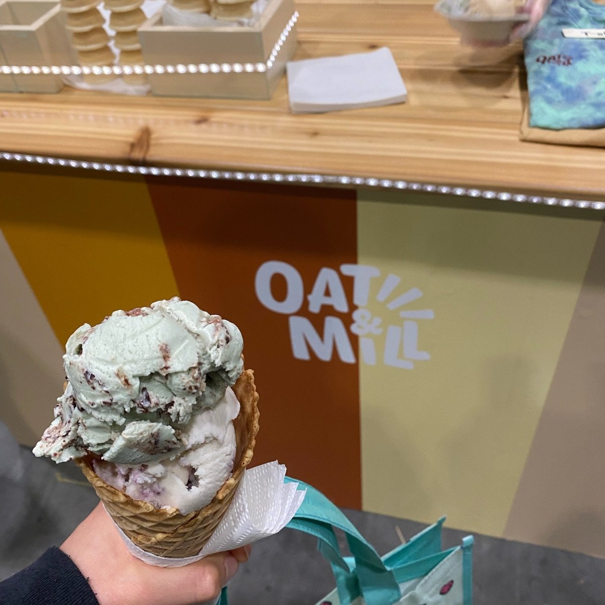 Oat and Mill wild berries and cream Reviews abillion