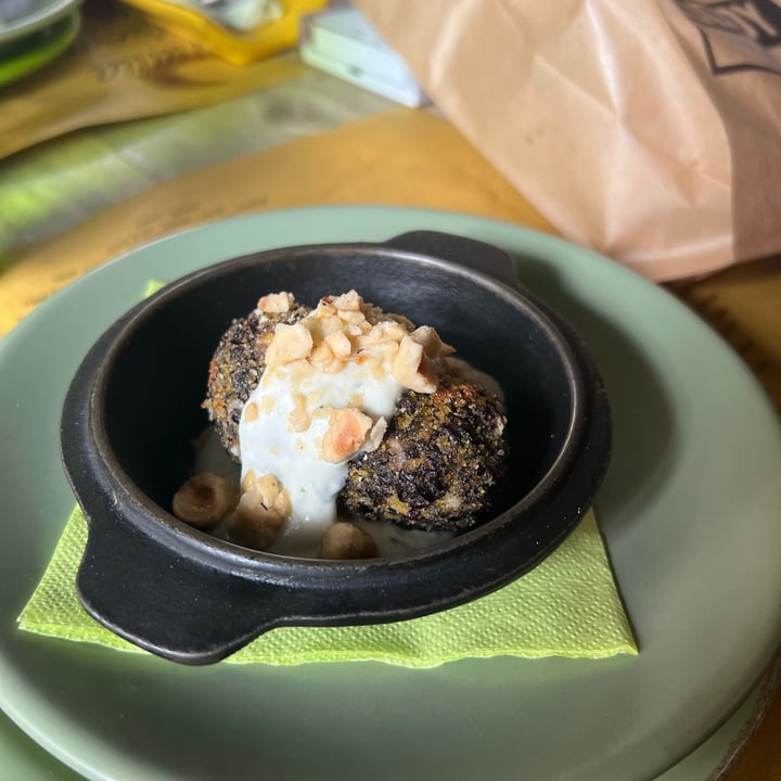 photo of Buddy Italian Restaurant Cafè Black Rice Supplì shared by @lanonnavegana on  19 Oct 2022 - review