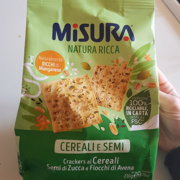 photo of Misura Crackers ai Cereali, Semi di Zucca e Fiocchi di Avena - Natura Ricca shared by @manuelalmp on  08 Apr 2022 - review