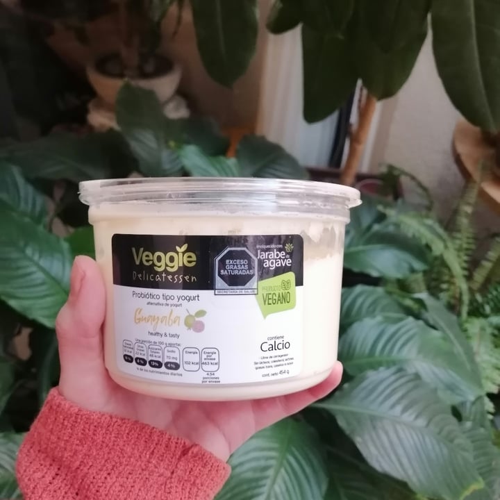photo of Veggie Delicatessen Yogurt De Guayaba shared by @melissamx on  03 Feb 2022 - review