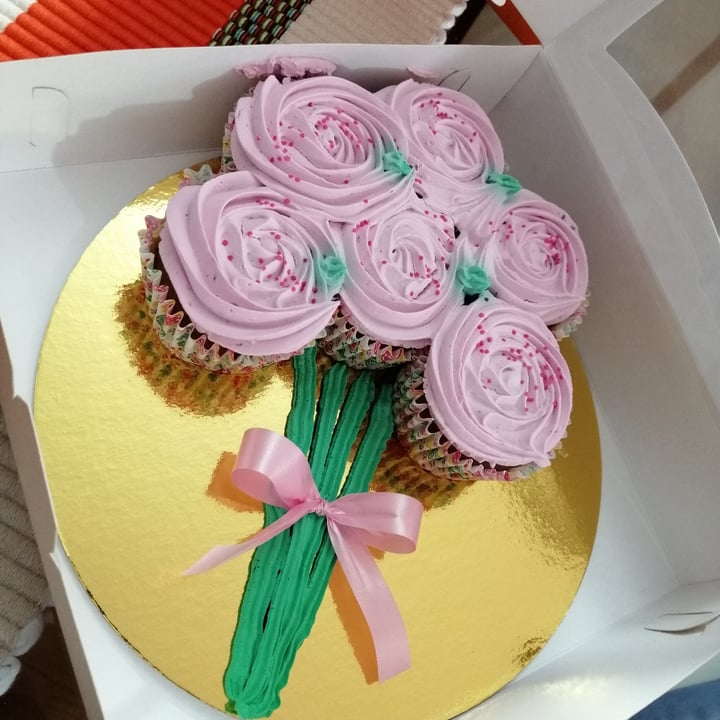 review photo of Frambuesa Pastelería Vegan Cupcakes especiales shared by @fpfluffy on 10 May 2020 - review