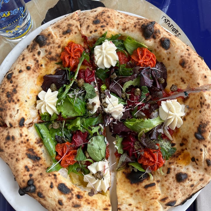 photo of Sophia Loren Original Italian Food Pizza vegana shared by @sbenz on  10 May 2022 - review