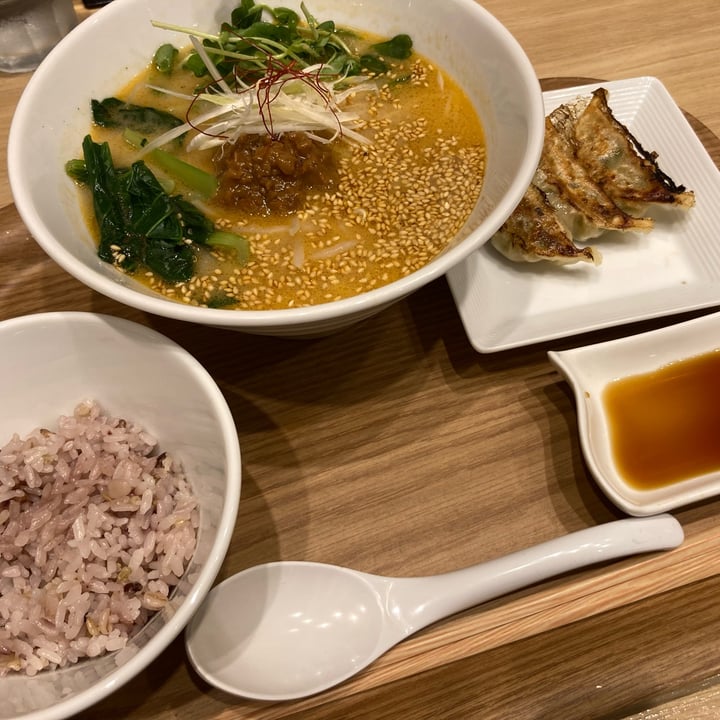 photo of T's TanTan - Tokyo Station Keiyo Street White Sesame Tantan 白ごまたんたん麺 shared by @vegemina on  03 Oct 2022 - review