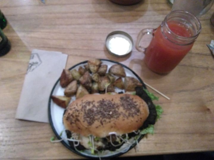 review photo of Estilo Veggie Lomito completo shared by @belbel on 09 Aug 2019 - review