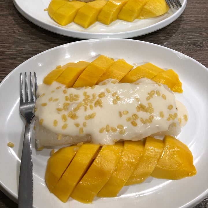 photo of Thai Vegetarian Food Mango Sticky Rice shared by @olia on  30 Oct 2022 - review