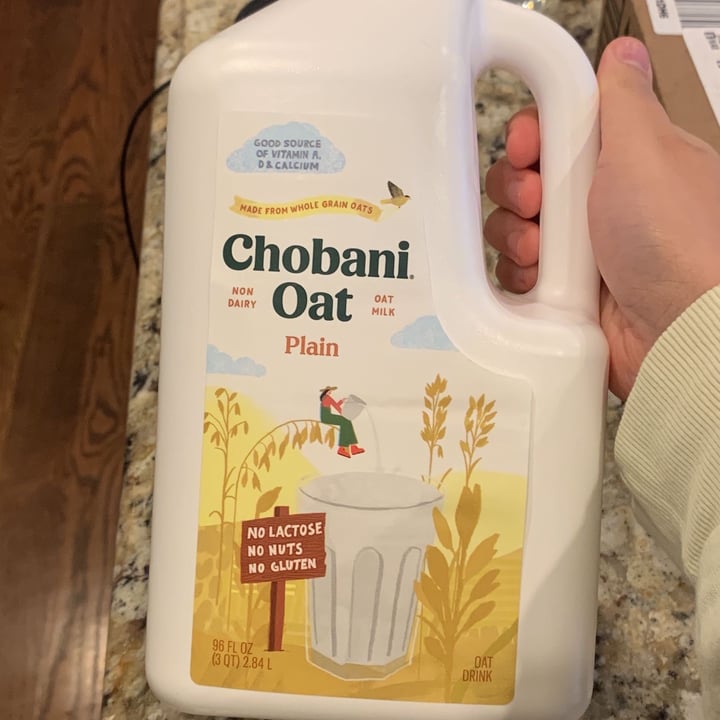 review photo of Chobani Oat Oat Milk shared by @angelicafanara on 12 Mar 2022 - review
