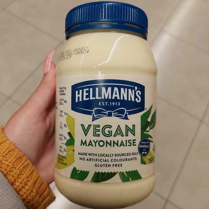 photo of Hellmann’s Hellman’s Vegan Mayonnaise shared by @kirstycooper on  02 Jul 2021 - review