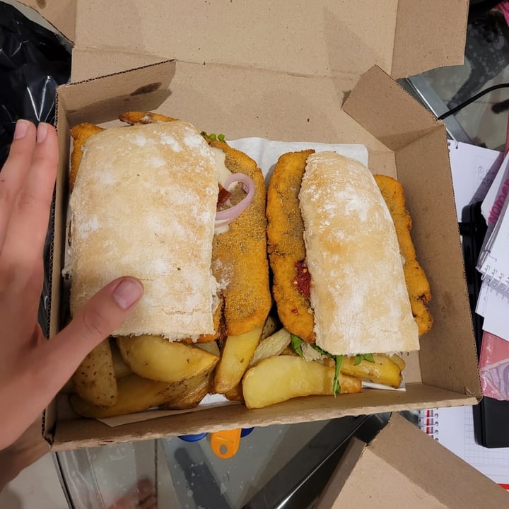 review photo of Casa Mhia Sandwich De Milanesa De Seitan shared by @lucis on 02 Nov 2021 - review