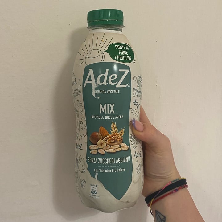 photo of AdeZ Bevanda Vegetale Mix Nocciola, Noce e Avena shared by @francescabutera on  20 Jul 2022 - review