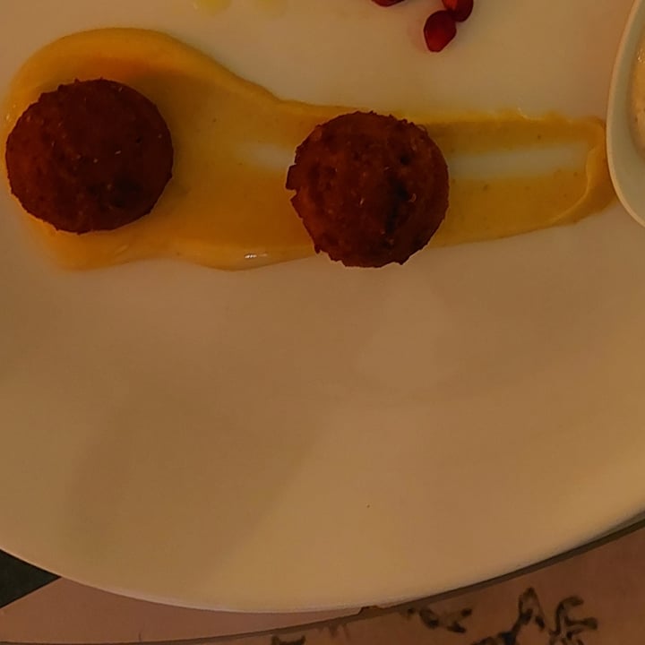 review photo of Cibo Ristorante Vegano Falafel Con Salsa shared by @lezdom on 16 Dec 2022 - review