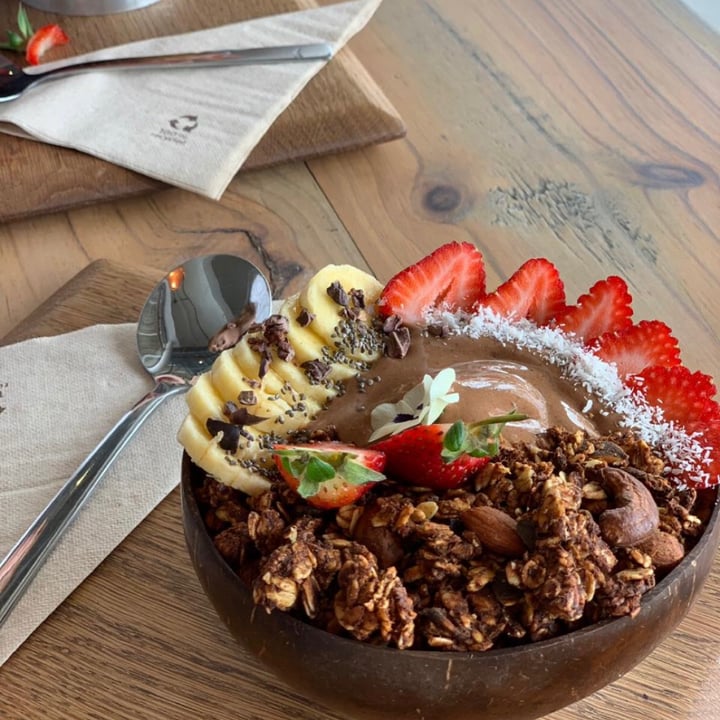 photo of Nourish'd Observatory Naughty Nutter Smoothie Bowl shared by @miriamtr on  26 Apr 2020 - review