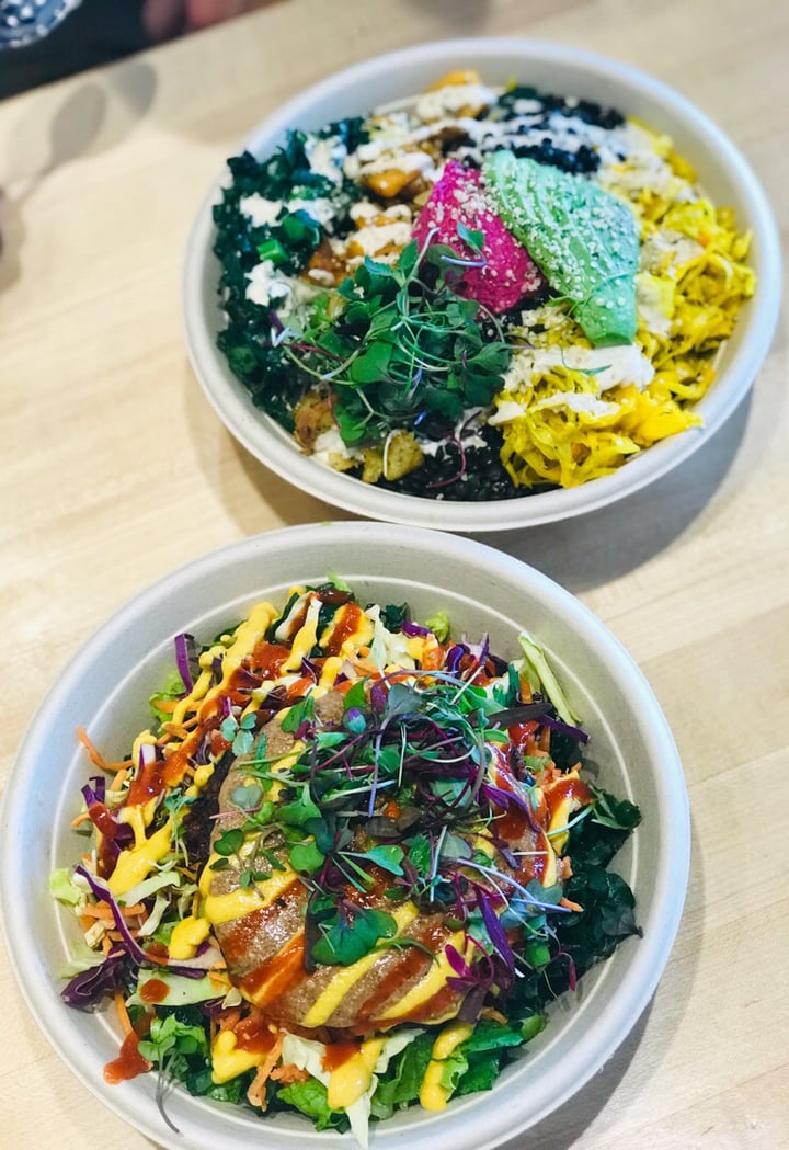 review photo of Vibe Organic Kitchen & Juice Macro Bowl shared by @amipark on 07 May 2019 - review