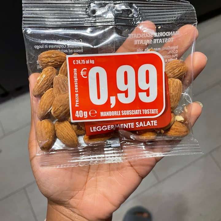 review photo of Conad sapori e dintorni mandorle sgusciate lievemente salate shared by @vic-victoria on 30 May 2022 - review