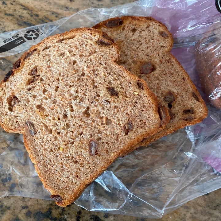photo of Ezekiel Ezekiel Sprouted Grain Bread - Cinnamon Raisin shared by @naomigreen on  06 Apr 2020 - review