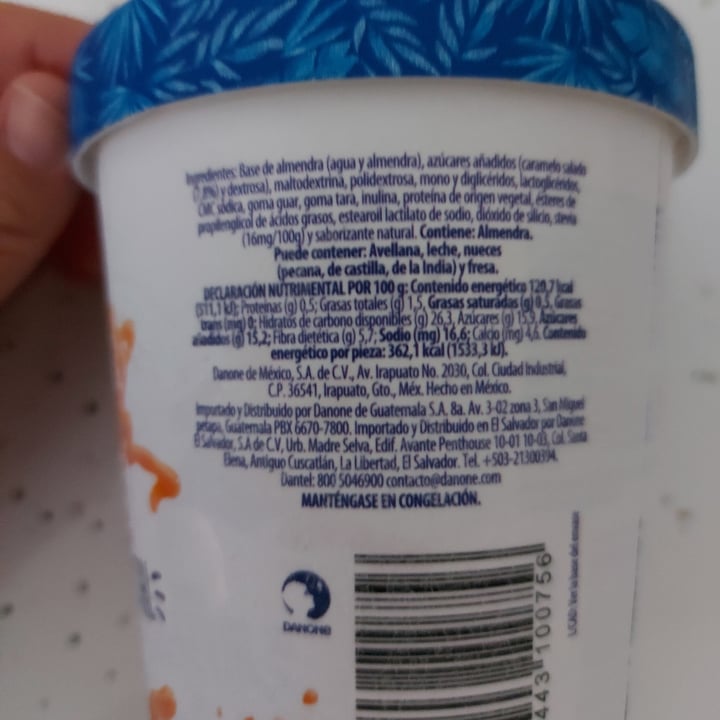 review photo of Silk Helado Silk Frozen Caramelo Salado shared by @mariana2703 on 10 Nov 2021 - review
