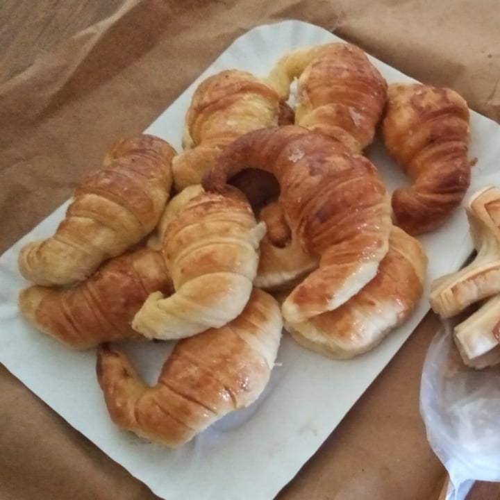 photo of Panaderia Sweet Medialunas dulces shared by @aldyribo on  25 Jan 2021 - review