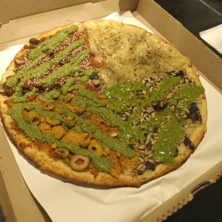 photo of Pizza Vegana Pizza vegana shared by @soylatormenta on  27 May 2020 - review