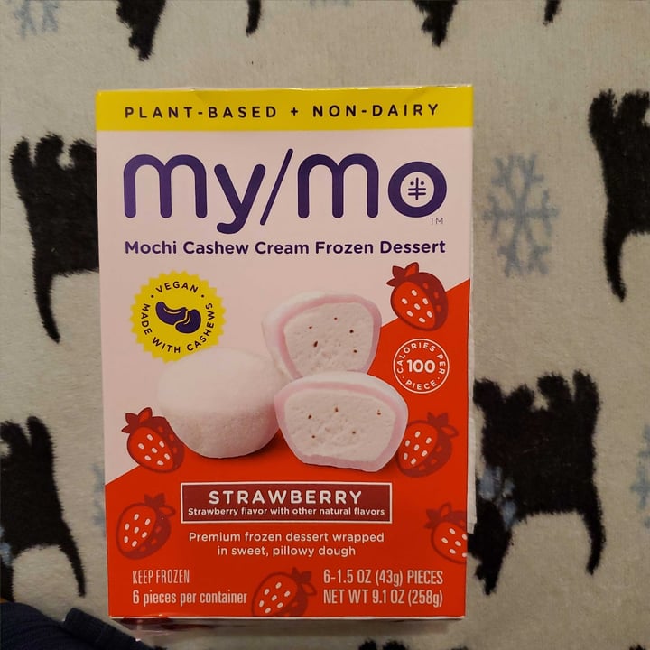 photo of My/Mo Mochi Cashew Cream Frozen Dessert Strawberry shared by @elicruz on  26 Feb 2021 - review