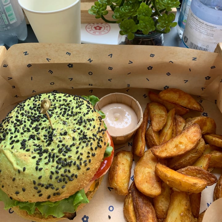 review photo of Flower Burger Jungle burger shared by @annuccia355 on 01 Dec 2021 - review
