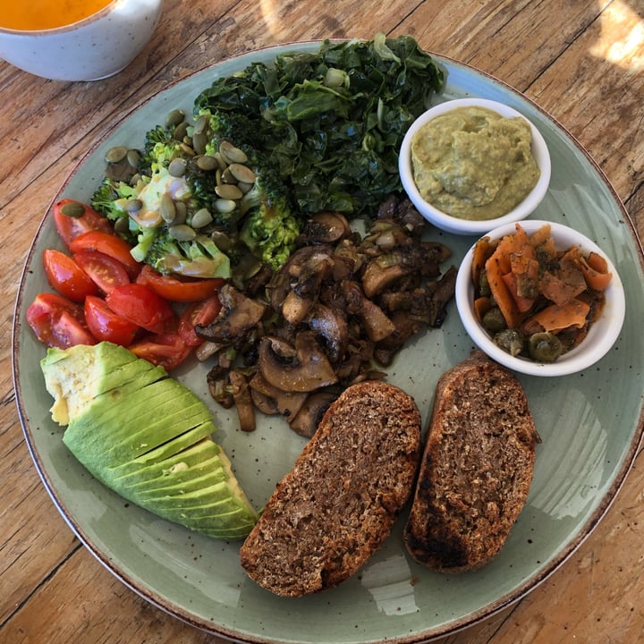 photo of Spirit Cafe Vegan Farmhouse Breakfast shared by @meggi-loves-a-veggi on  04 Oct 2021 - review