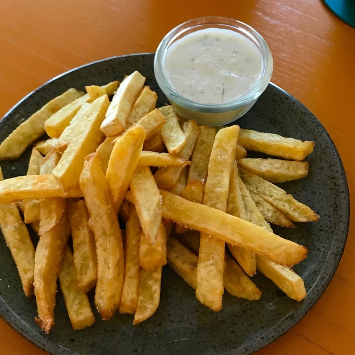 review photo of The Roots Salad Bar Sweet Potato Fries shared by @auralins on 22 Feb 2020 - review