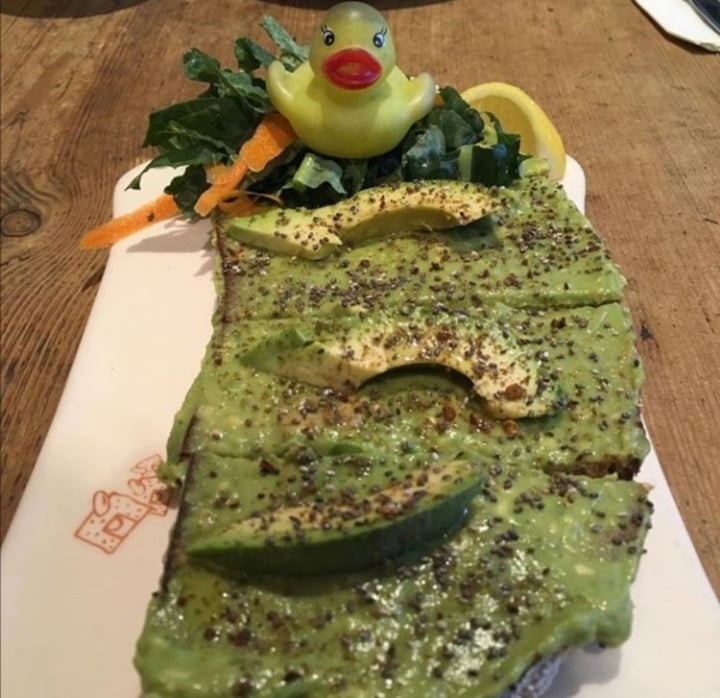 photo of Le Pain Quotidien Avocado Toast shared by @patitovegan on  10 Mar 2020 - review