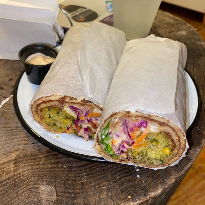 photo of SANA A ROU Wrap Falafel shared by @inespressable on  18 Jan 2022 - review