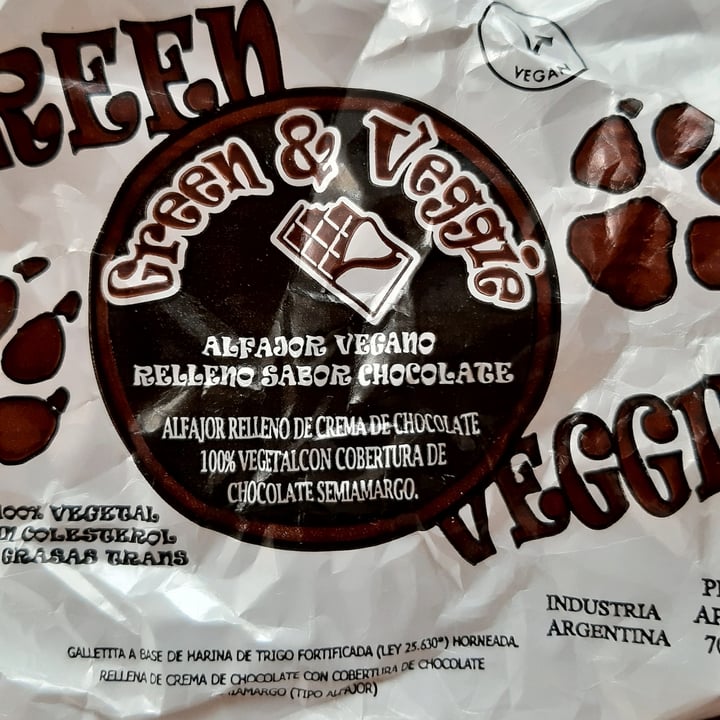 review photo of Green & Veggie Alfajor Vegano relleno de Chocolate shared by @gabrgarcia on 26 Sep 2022 - review