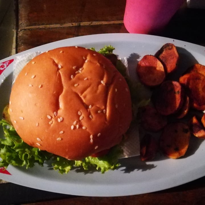 photo of La Bruja Artesanal Vegan Burgers shared by @andygh on  12 Jun 2020 - review