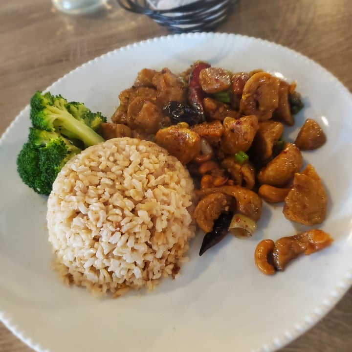 review photo of The Purple Mint Vegan Bistro Kung Pao Chicken shared by @patrickvsd on 05 Mar 2022 - review