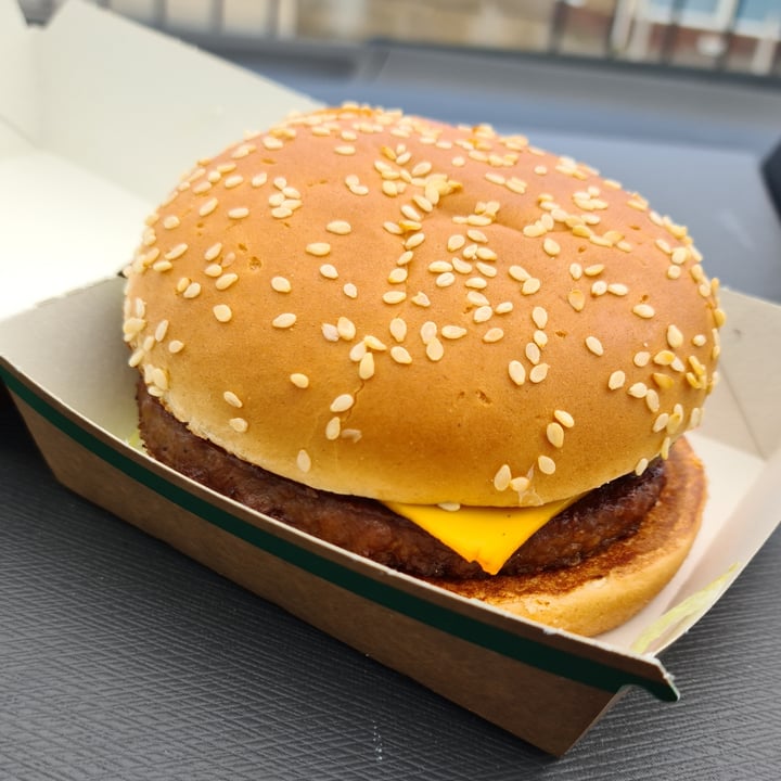 photo of McDonald's Maldon McPlant shared by @char10ttecssn on  03 Apr 2022 - review