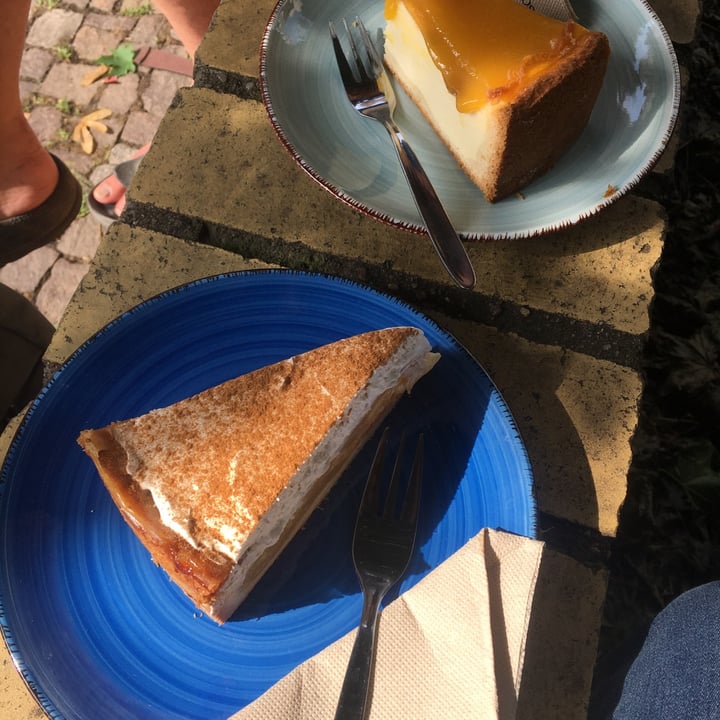 photo of Café NiMo Schwedischer Apfelkuchen shared by @tomonbillion on  10 Jul 2021 - review