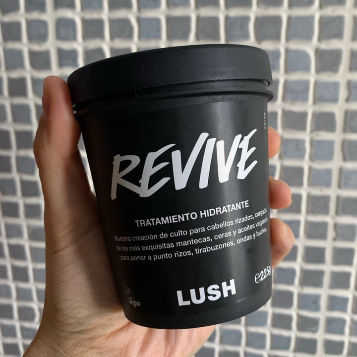 photo of LUSH Fresh Handmade Cosmetics Revive shared by @fromlosttotheveggie on  19 Dec 2021 - review