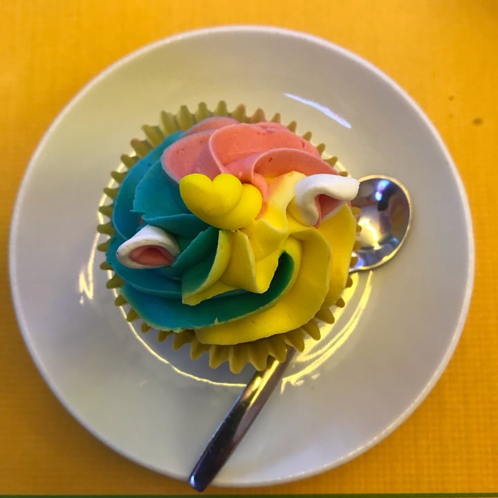 review photo of Freedom Cakes Cupcake unicornio shared by @maytetxu on 19 Jan 2022 - review