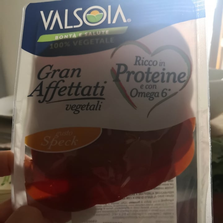 review photo of Valsoia Gran Affettati Vegetali Gusto Speck shared by @elena4animals on 17 May 2022 - review