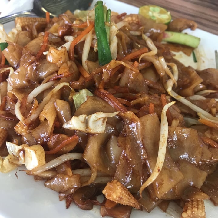 review photo of Lucky Cafe Vegetarian Hor Fun (Veganised) shared by @chrischross on 29 Aug 2019 - review