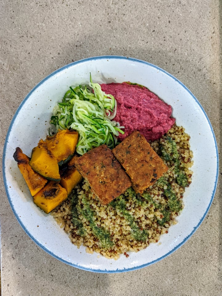 review photo of Haakon Superfoods and Juice Falafel And Quinoa Bowl shared by @xinru-t on 01 Aug 2020 - review