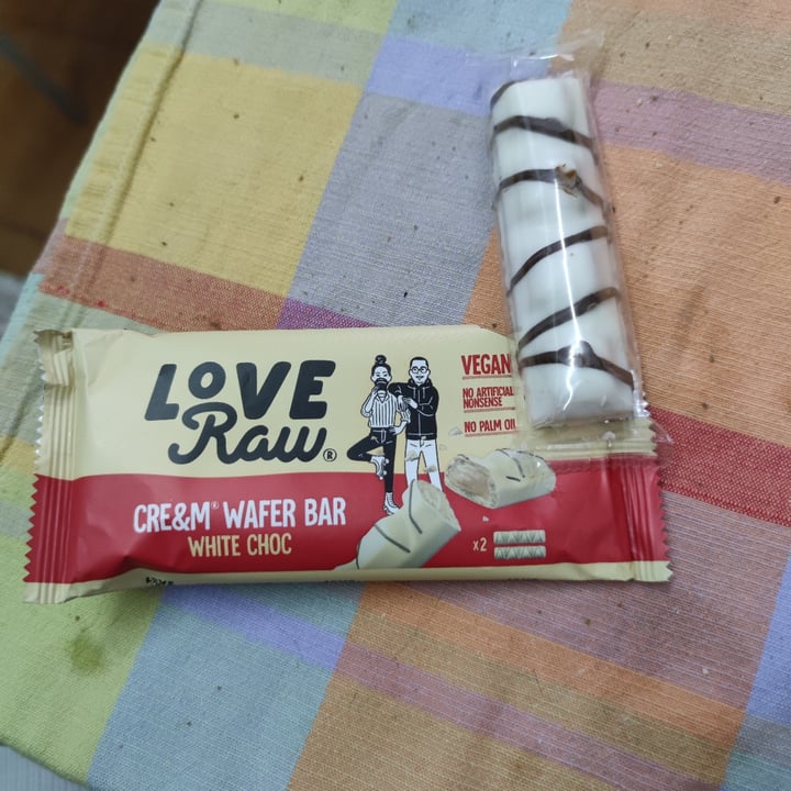 photo of LoveRaw Cre&m Wafer Bar White Choc shared by @quitos on  01 Jun 2022 - review