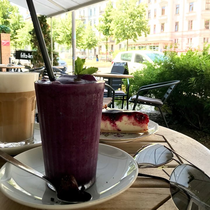 review photo of Café NiMo Smoothie shared by @brombeerwal on 27 Jun 2020 - review